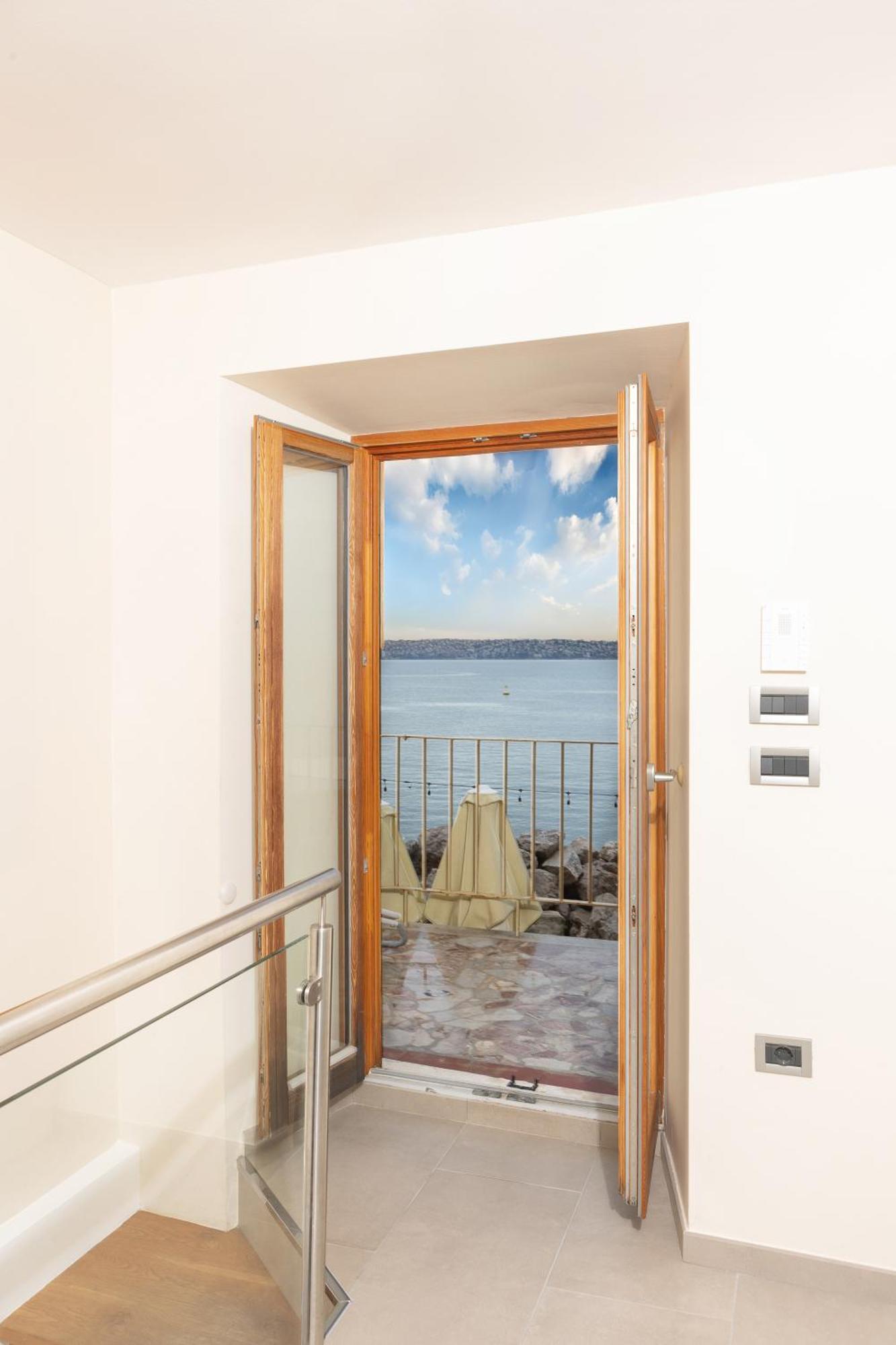 Seahouse Apartments Пиран Экстерьер фото